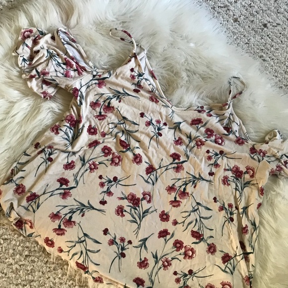 American Eagle Outfitters Tops - American eagle top